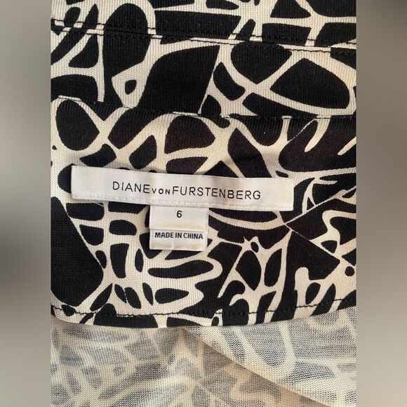 Diane Von Furstenberg Jersey Wrap Dress Jeanne Two-Scribbles Black & White Sz 6 - Picture 6 of 13